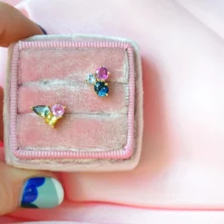 Anpé Atelier Varnaya 18kt Guld Ørestik m. Safirer
